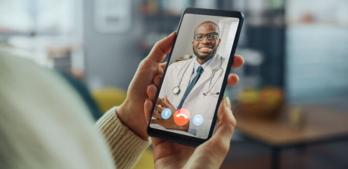 Médico online: como a telemedicina é uma oportunidade para clínica