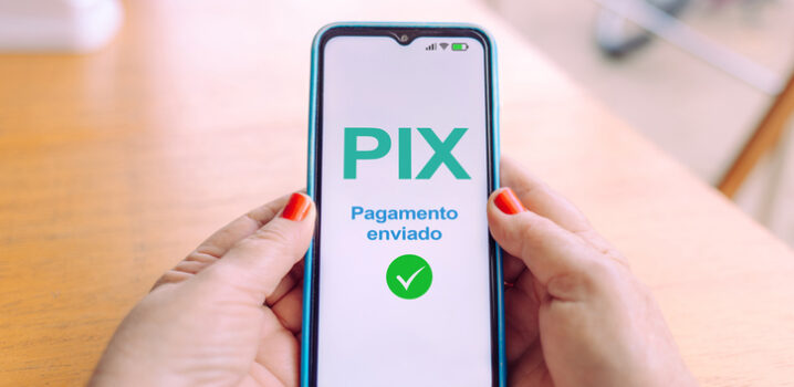 Infográfico: Tudo sobre gestão financeira com Pix em clínicas 