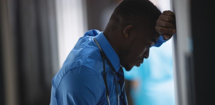 Saúde mental para médicos: como evitar o burnout e cuidar de si 