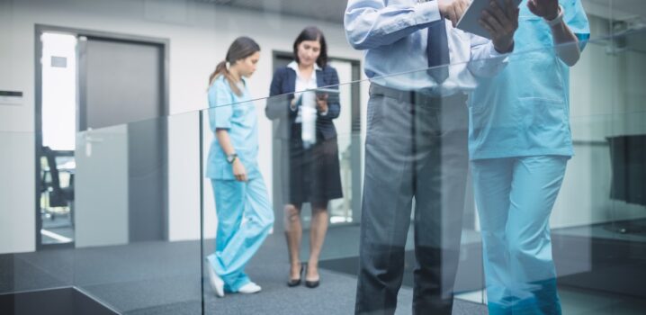 Software médico: funcionalidades para clínicas multiespecialidades