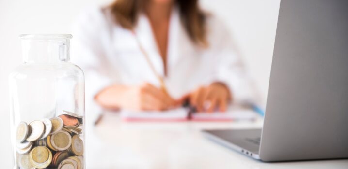 Sistema de gestão de custos clínicos: como entender (e controlar) cada real da sua clínica 