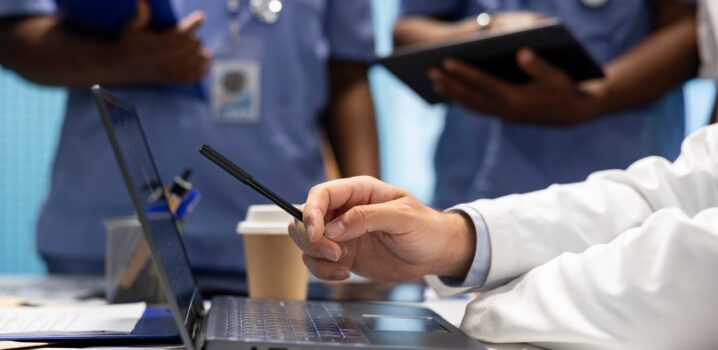 Clínica inteligente: por que a previsibilidade é o novo padrão na gestão em saúde 