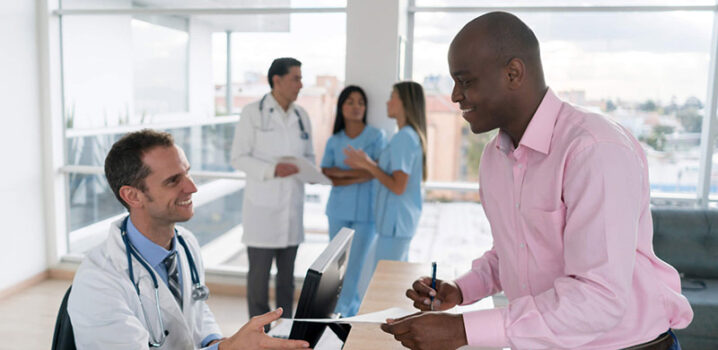 Como montar clínica médica: 6 passos importantes