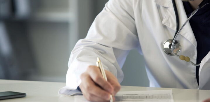 Tipos de receita médica: conheça as diferenças entre as receitas e saiba identificar a correta para o paciente