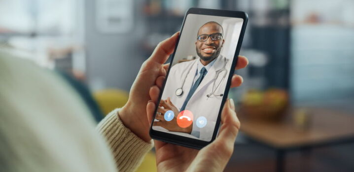 Telemonitoramento: o que é, quais as vantagens e a importância de implementar na sua clínica