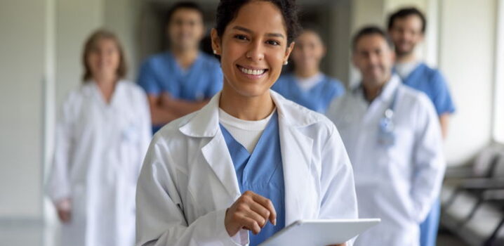 Conheça cursos de gestão de clínicas e consultórios online grátis 