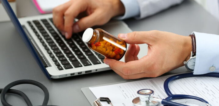 As vantagens de contar com a prescrição eletrônica na sua clínica