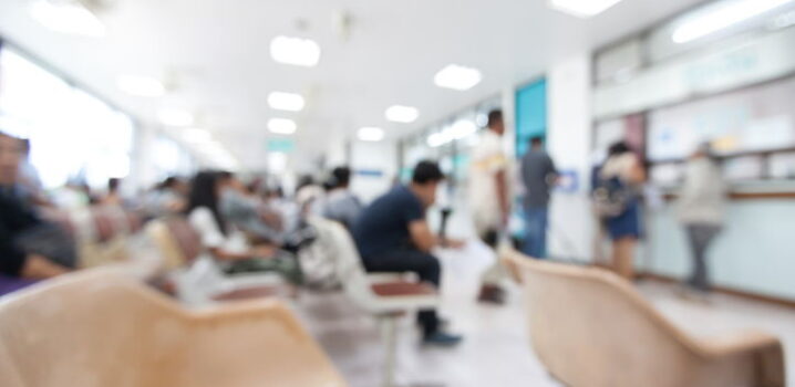 Gestão de filas em clínicas: como evitar longas esperas e insatisfação dos pacientes 