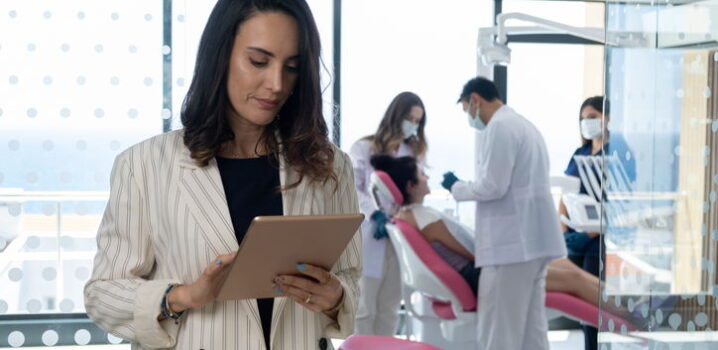 Gestão de clínica odontológica: guia completo para melhorar processos