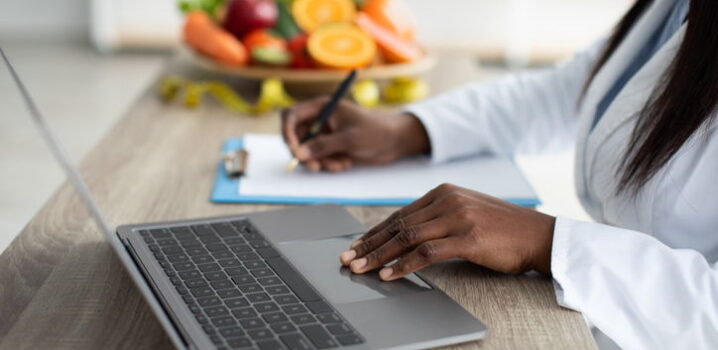 Clínica-escola de nutrição: a melhor dieta é contar com um software médico