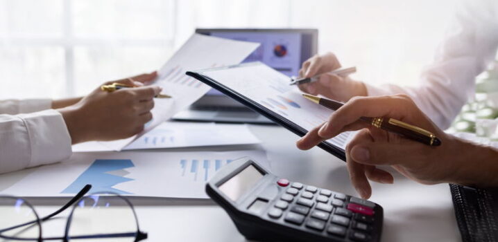 Como fazer um planejamento financeiro para clínicas 