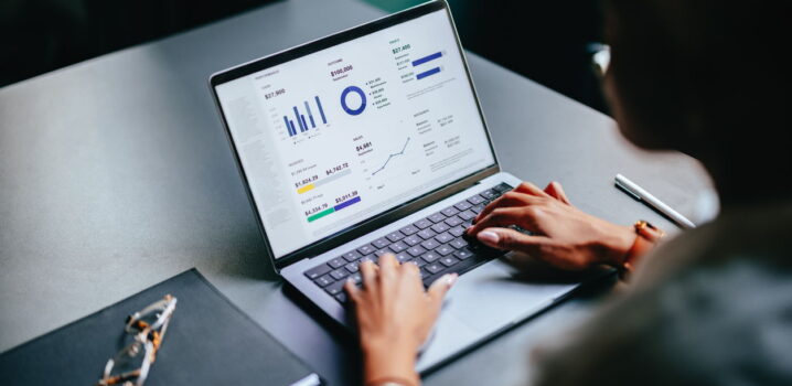 Transforme dados em estratégias com indicadores financeiros para clínicas