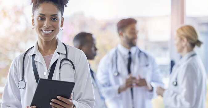 Médicos: vejam como emitir nota fiscal médica e evite problemas fiscais 