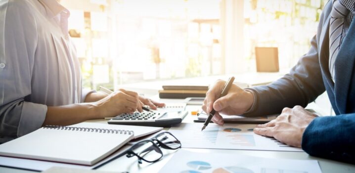 Como evitar fraudes financeiras na clínica