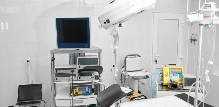 Sistema de gestão de equipamentos médicos: como organizar recursos, reduzir riscos e ganhar eficiência na clínica 